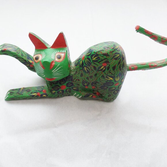 Oaxacan Alebrije Hand Carved Hand Painted Wood Cat Sculpture - Picture 9 of 13